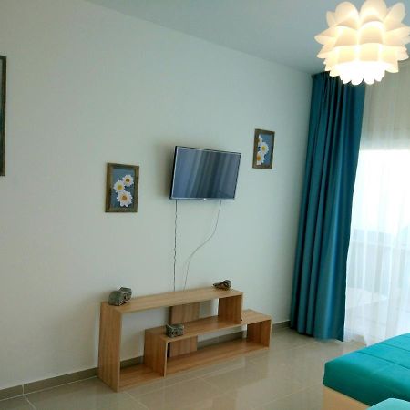 Blue Apartment In 5* Ceasar Resort Trikomo ภายนอก รูปภาพ
