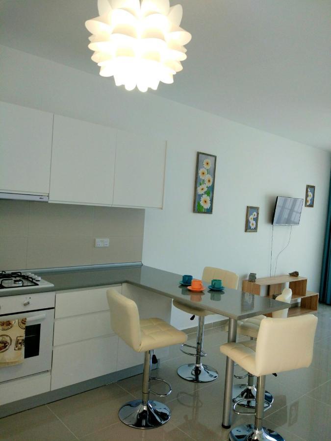 Blue Apartment In 5* Ceasar Resort Trikomo ภายนอก รูปภาพ
