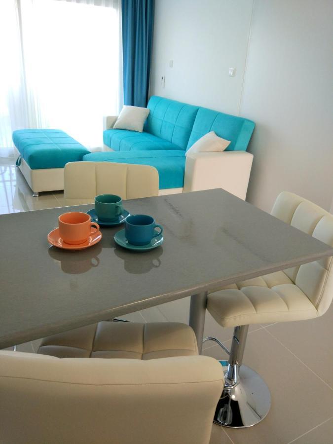 Blue Apartment In 5* Ceasar Resort Trikomo ภายนอก รูปภาพ