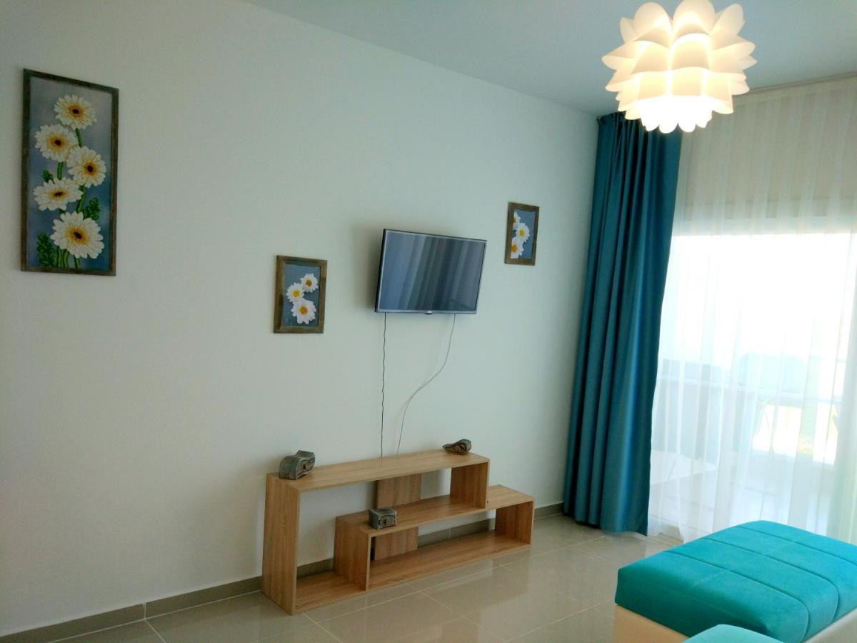 Blue Apartment In 5* Ceasar Resort Trikomo ภายนอก รูปภาพ